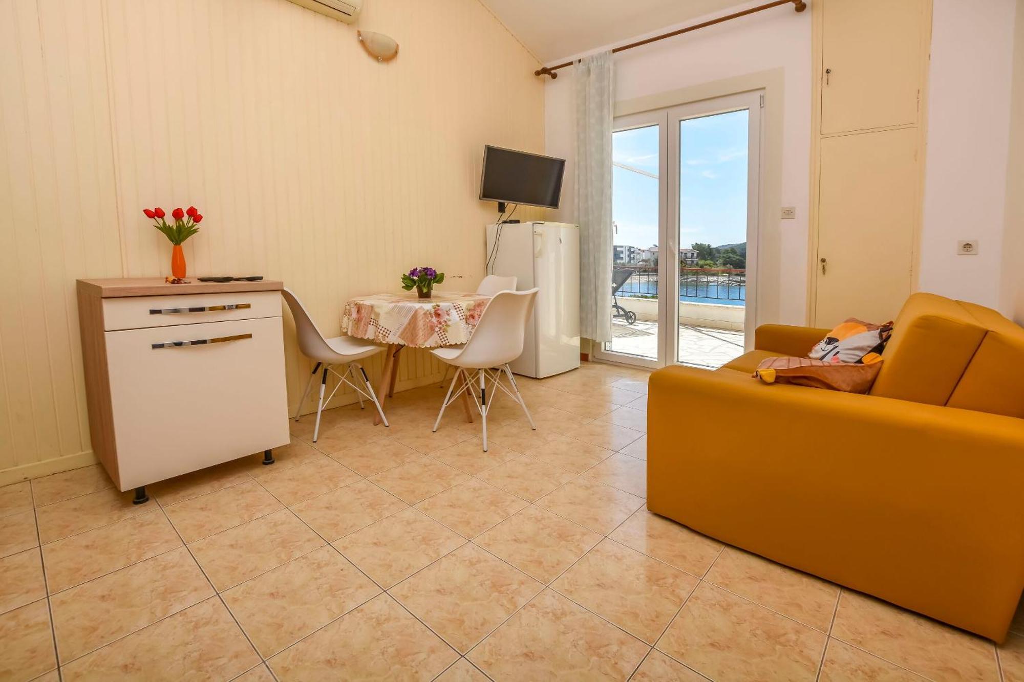 Apartments Zivana Рогозница Экстерьер фото
